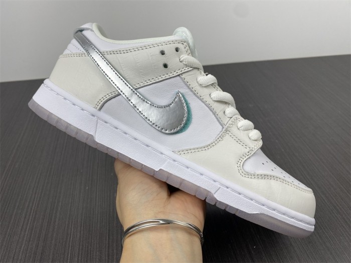 Dunk Low PRO OG SB BV1310-100