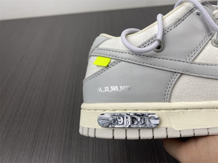 O*ff-W*hite x Nike Dunk Low