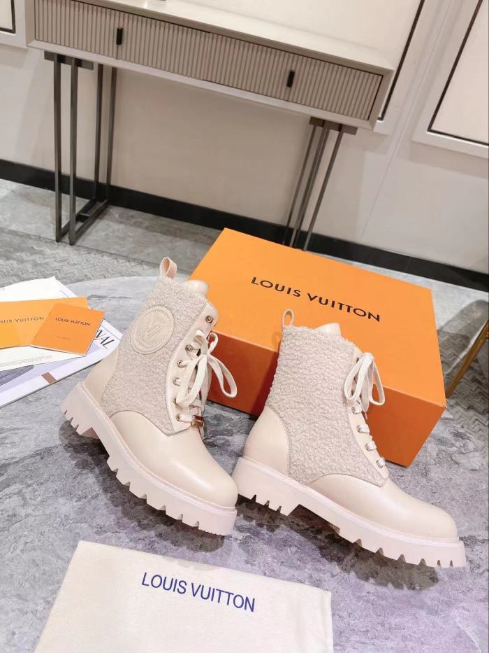 Women L*ouis V*uitton Top Sneakers
