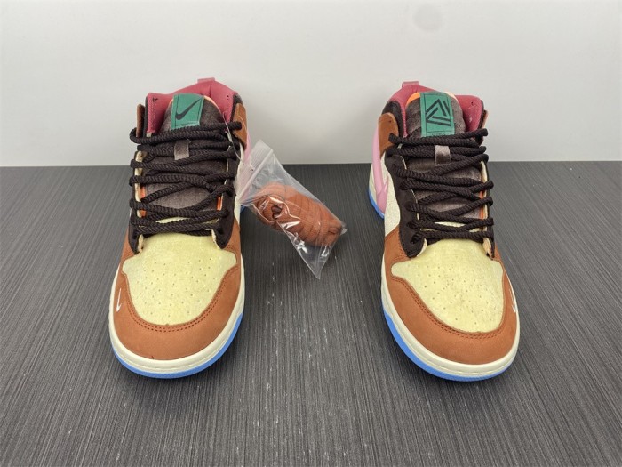 Social Status x Nk SB Dunk Mid DJ1173-700