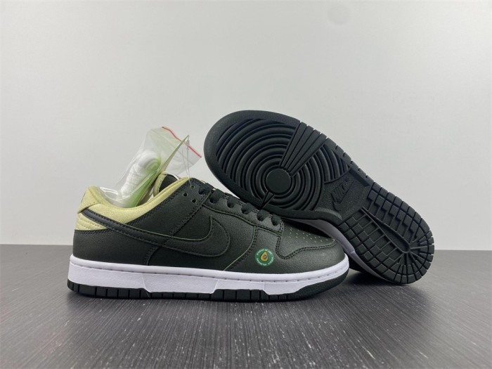 Nike DUNK LOW LX DM7606 300