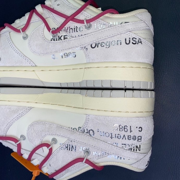 O*ff-W*hite x Nike Dunk Low