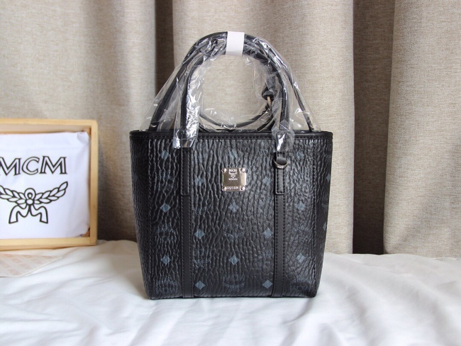M*CM Bag Top Quality 18.5*19*9.5cm