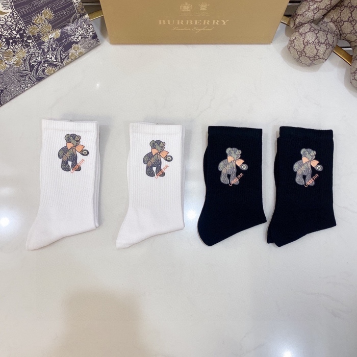 Socks 4 pairs