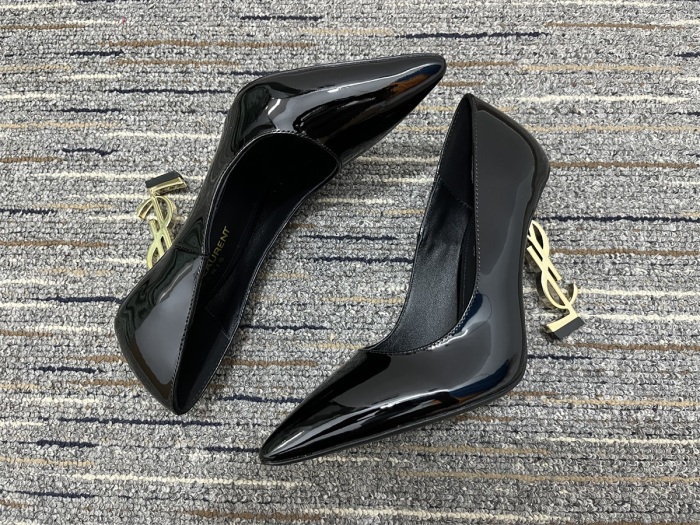 Women Y*SL Top Pumps