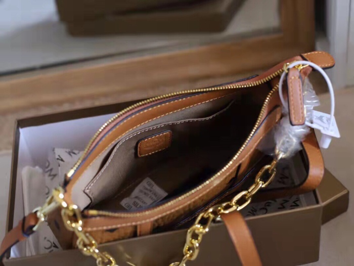 M*CM Bag Top Quality 12.5*21*5CM