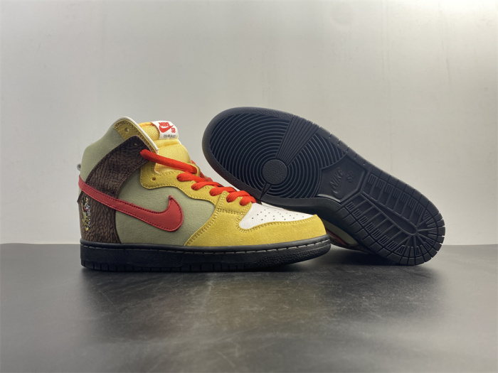 Nike SB Dunk High CZ2205-700