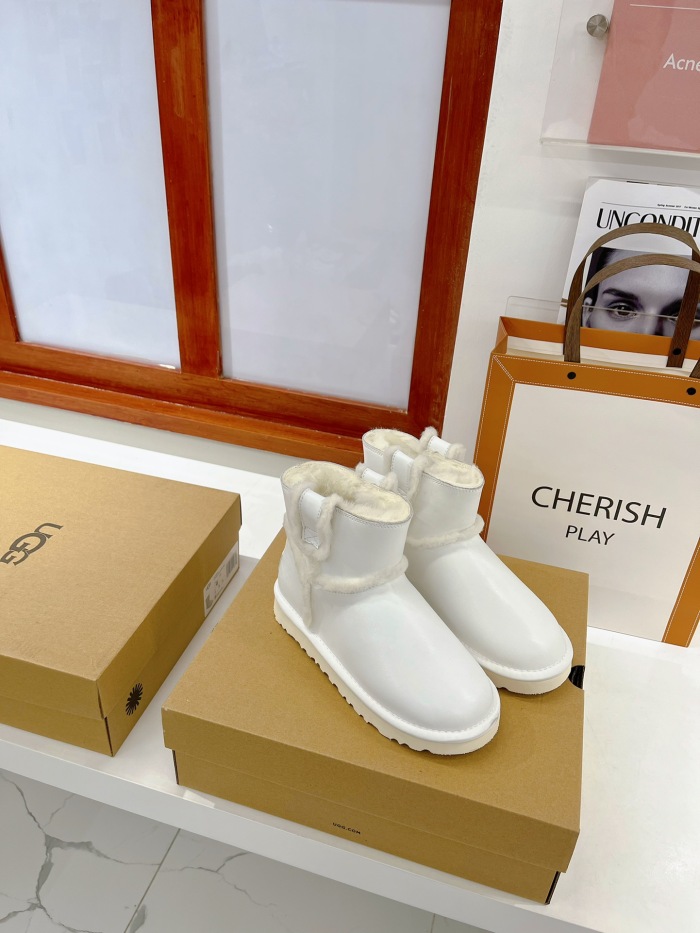 Women U*GG Top Sneaker