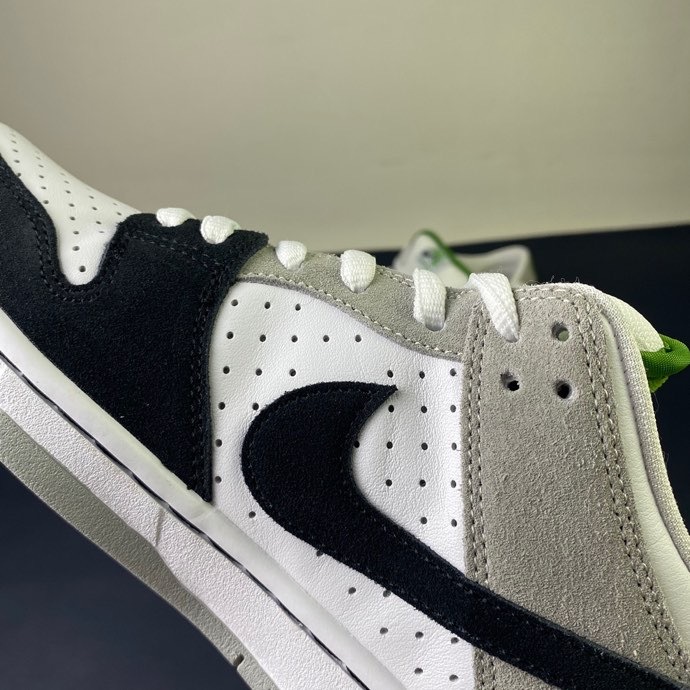Nike SB Dunk Low BQ6817 011
