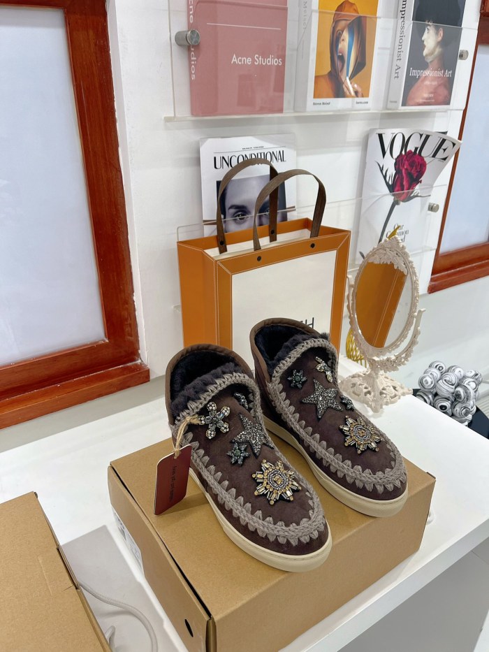 Women U*GG Top Sneaker