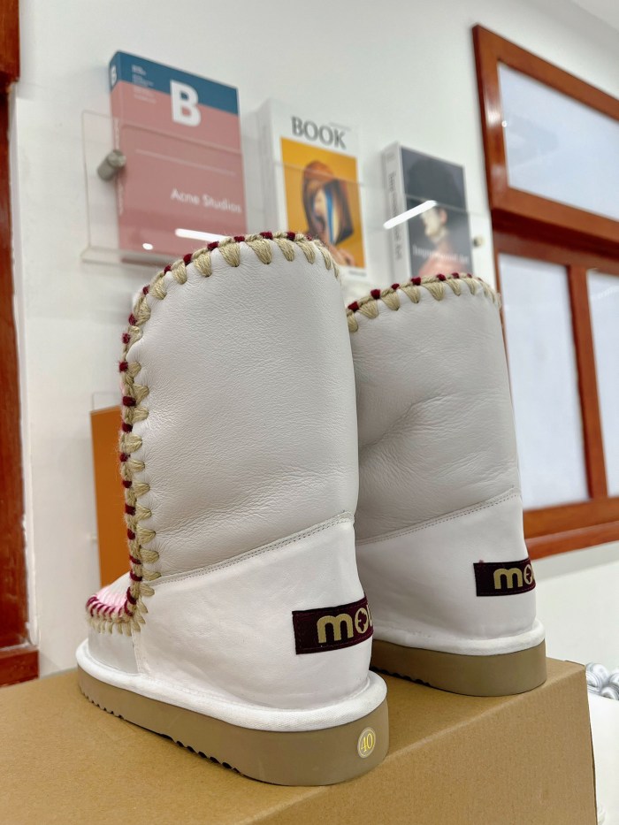 Women U*GG Top Sneaker