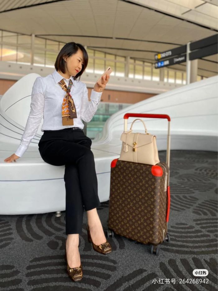 Luggage ask price on whatsapp