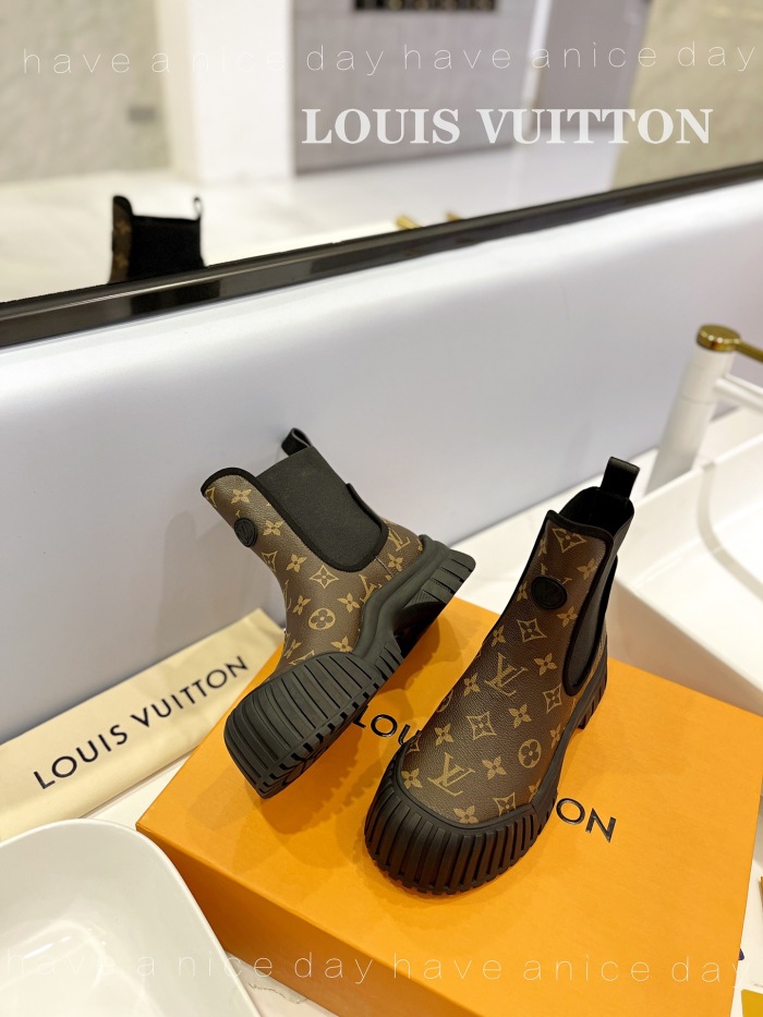 Women L*ouis V*uitton Top Sneakers