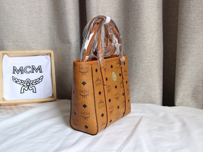 M*CM Bag Top Quality 18.5*19*9.5cm