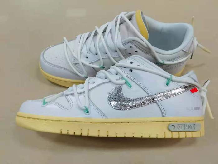 O*ff-W*hite x Nike Dunk Low