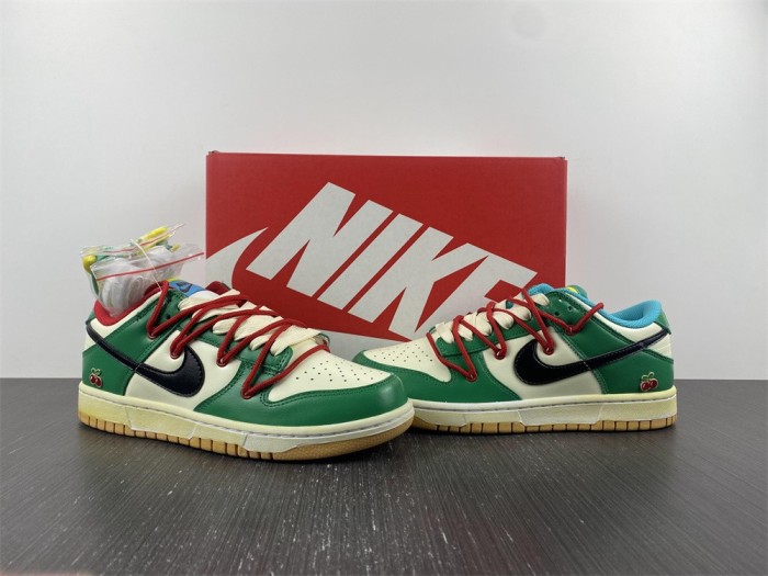 Nike Dunk Low