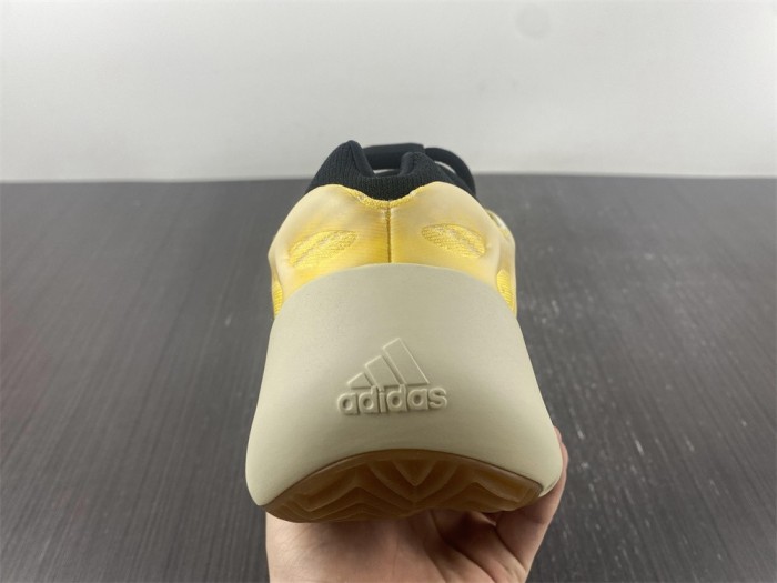 Yeezy Boost 700 V3 HP5425