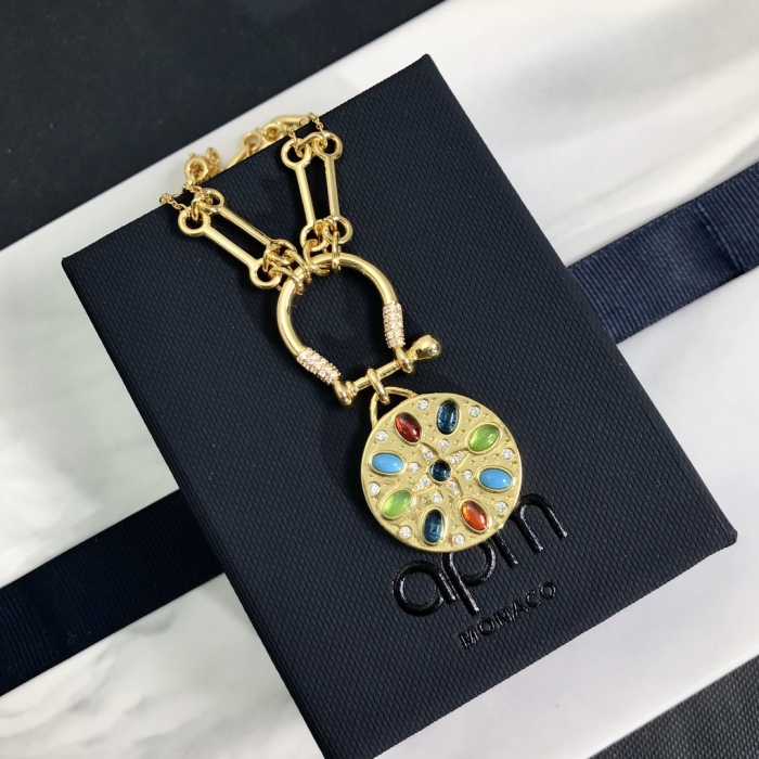 Necklace002