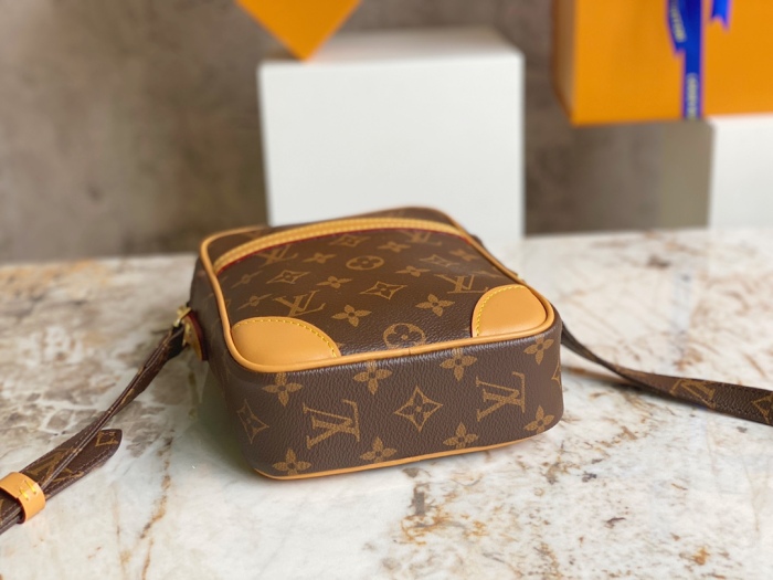 L*ouis V*uitton Top Bag 15*21*5CM