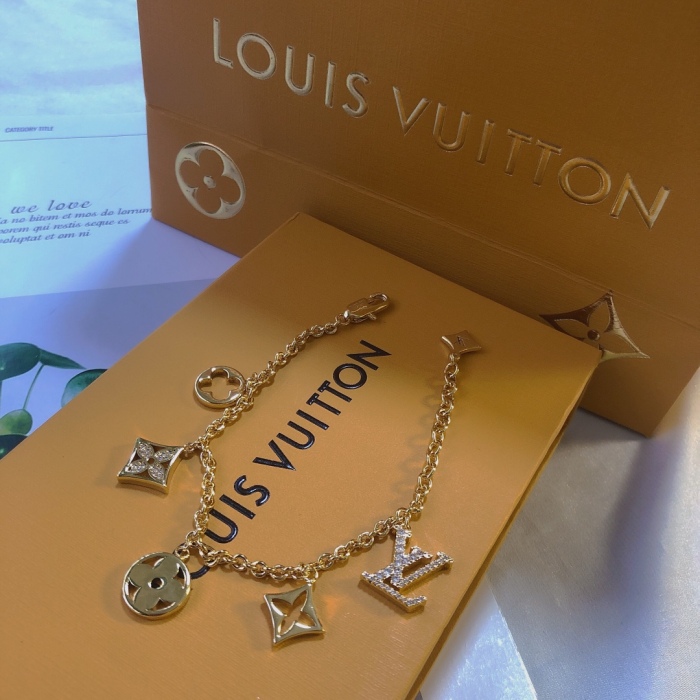 Necklace001