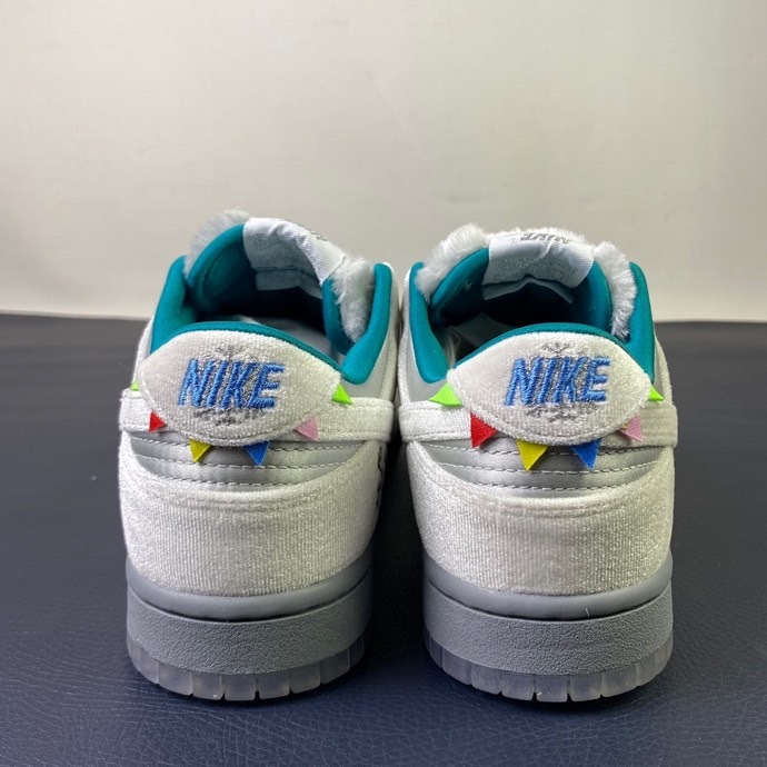 Nike SB Dunk Low