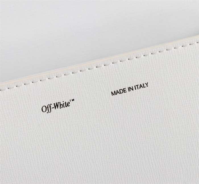 O*ff W*hite Bag Top Quality 18×16×9CM