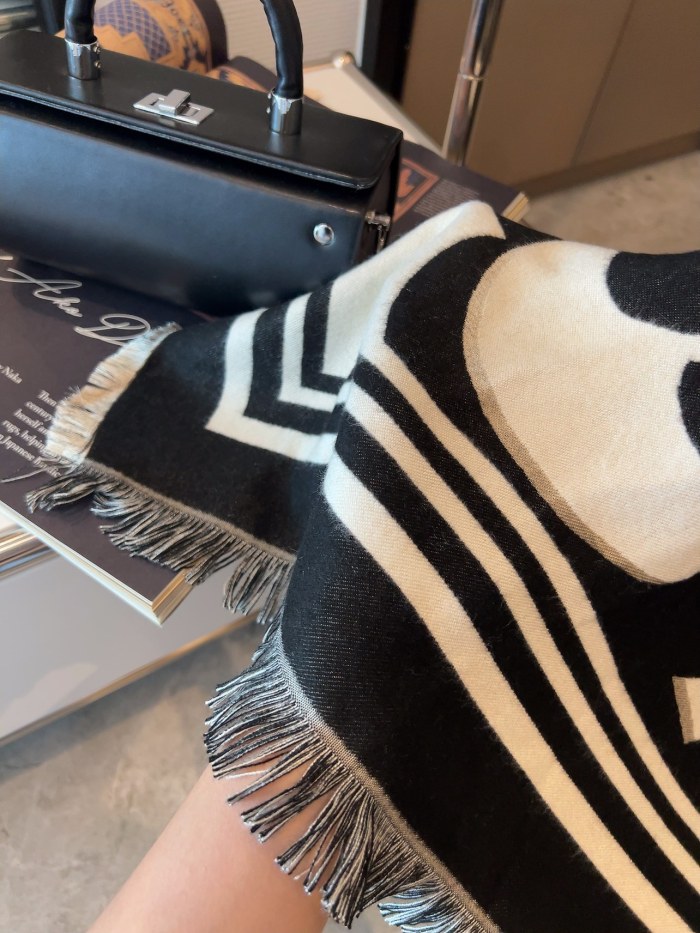 Scarf 140*140CM