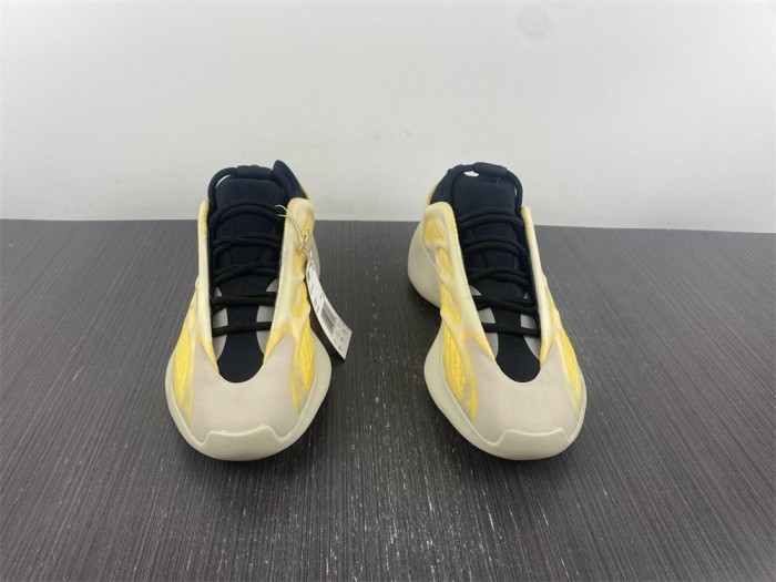 Yeezy Boost 700 V3 HP5425