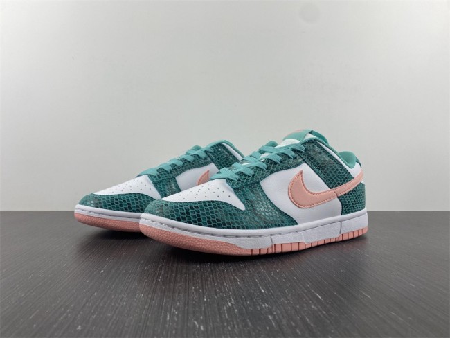 Nike Dunk Low Snake Skin DR8577-300