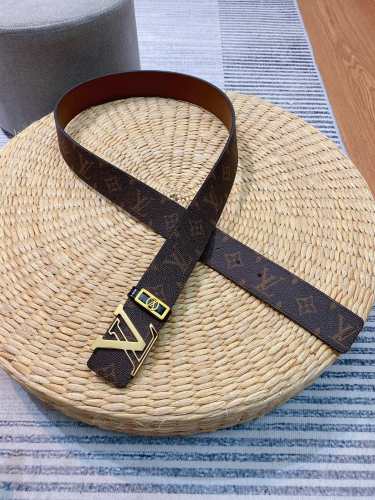 L*ouis V*uitton Belts Top Quality812