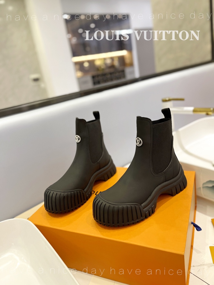 Women L*ouis V*uitton Top Sneakers