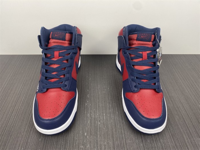 Supreme × Nike SB Dunk High DN3741-600