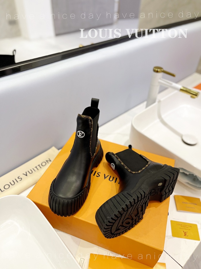 Women L*ouis V*uitton Top Sneakers