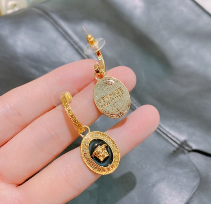Earrings001