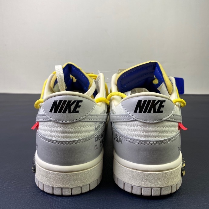 O*ff-W*hite x Nike Dunk Low