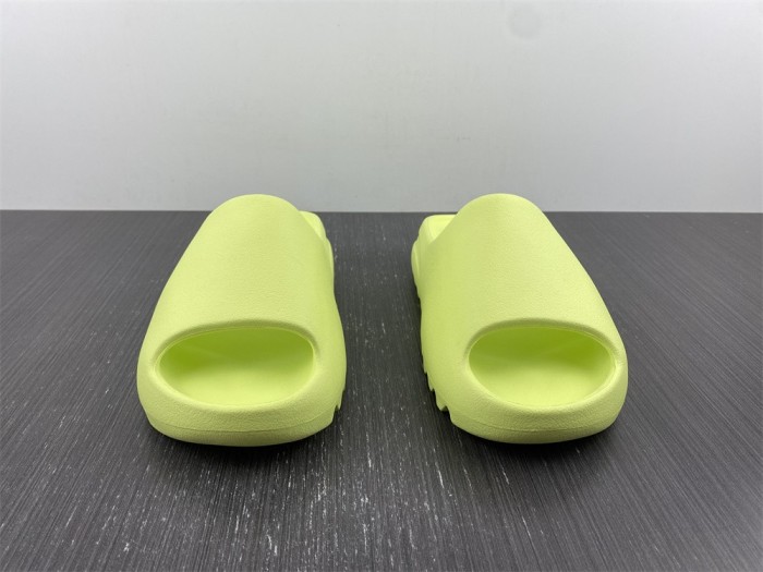 Yeezy Slide HQ6447