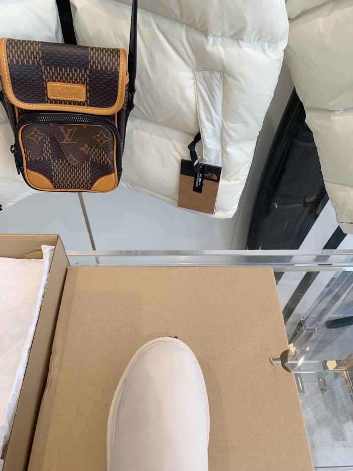 Women U*GG Top Sneaker