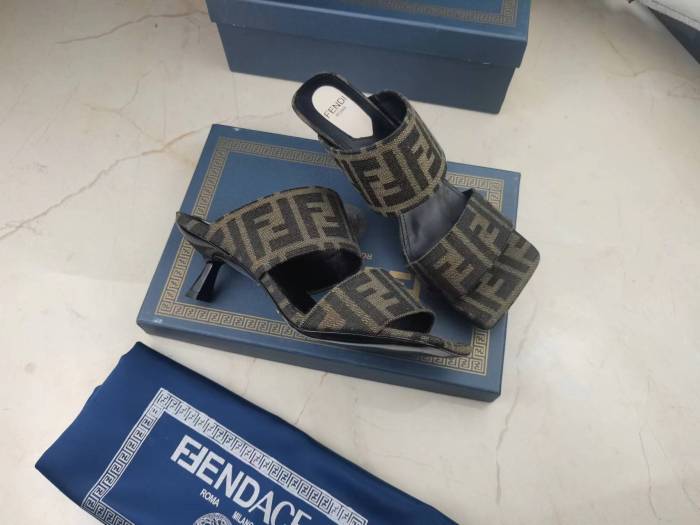 Women F*endi Top Quality Sandals