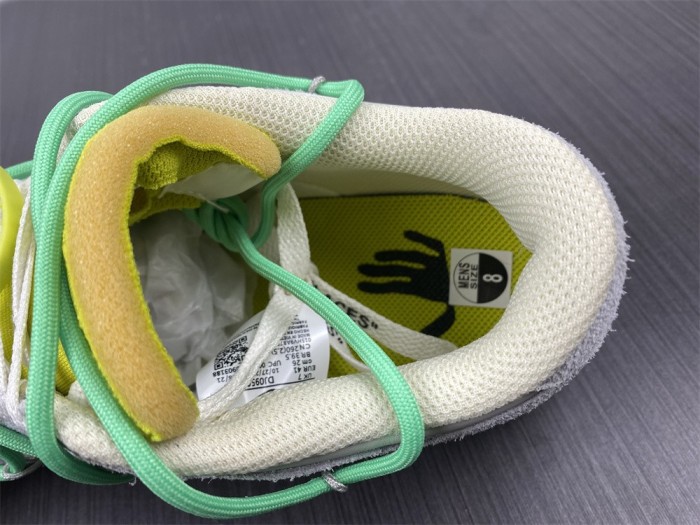 O*ff-W*hite x Nike Dunk Low