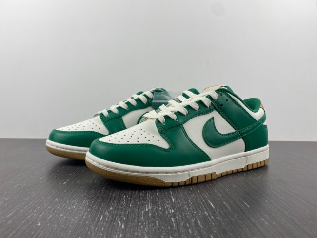 Nike SB Dunk Low Green and Gold FB7173-131