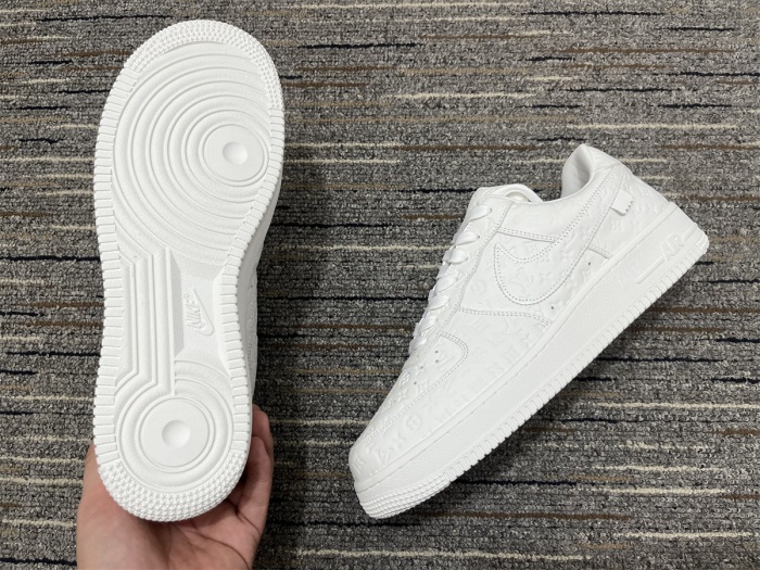 O*ff-W*hite x Nike Air Force 1 x L*V Low