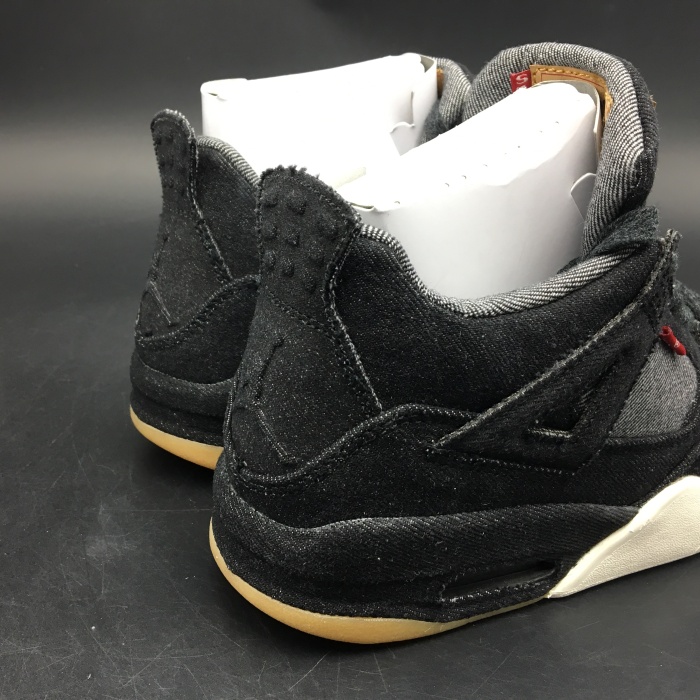 Air Jordan 4