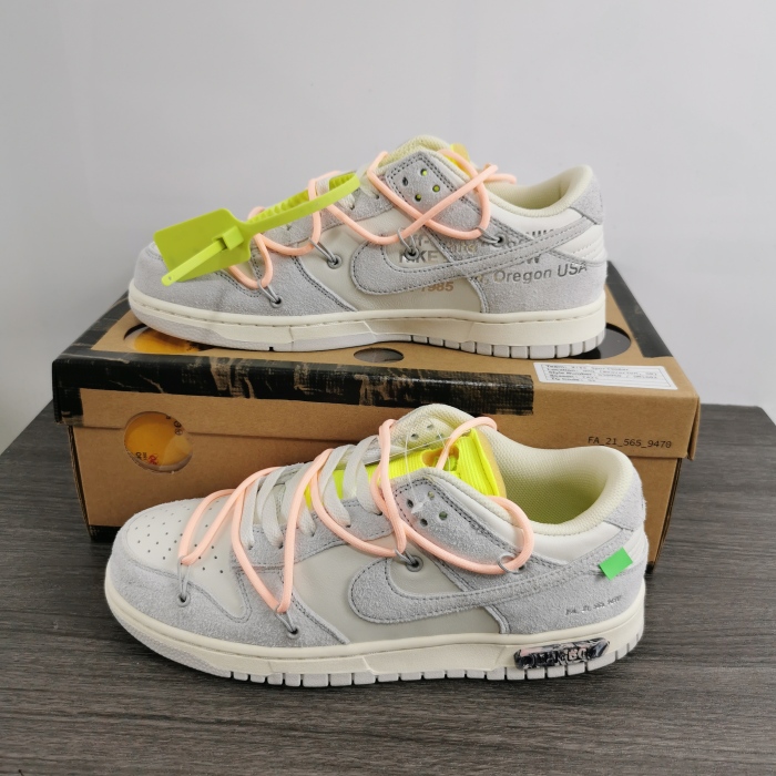 O*ff-W*hite x Nike Dunk Low