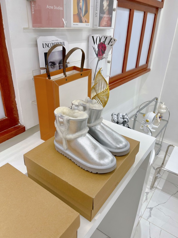 Women U*GG Top Sneaker