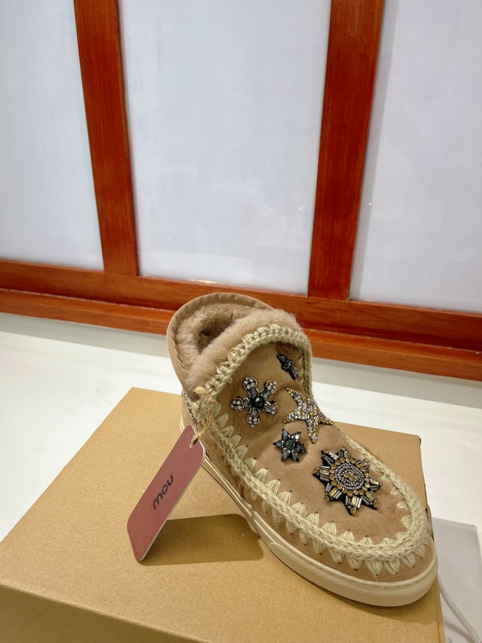 Women U*GG Top Sneaker