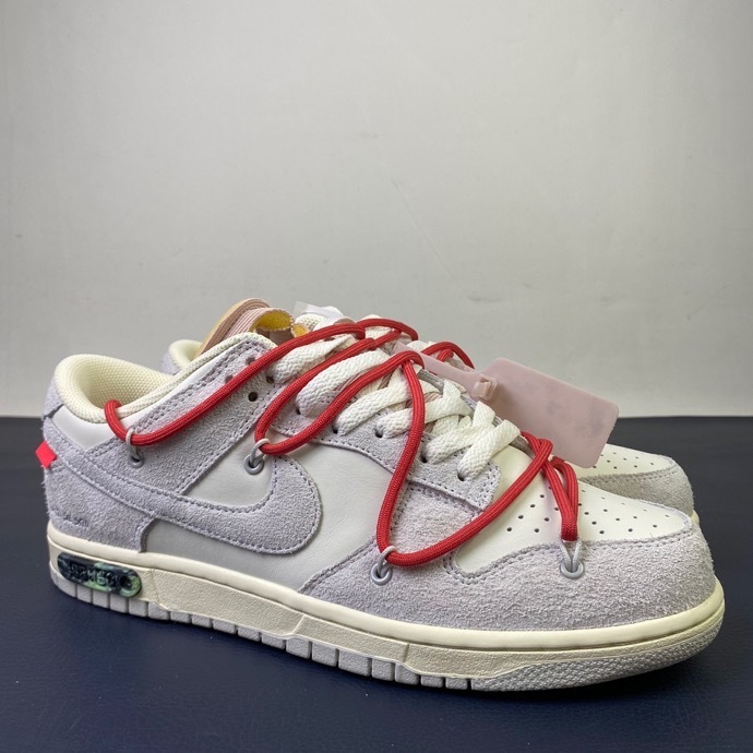 O*ff-W*hite x Nike Dunk Low