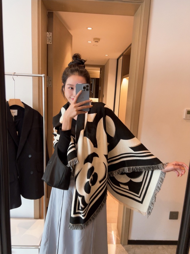 Scarf 140*140CM