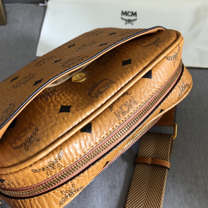 M*CM Bag Top Quality 22*15*9CM