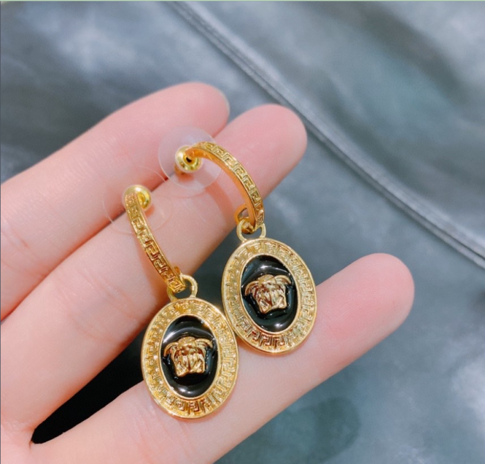 Earrings001