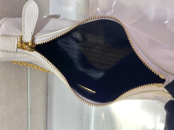 P*rada Bag Top Quality 23*17*6.5CM